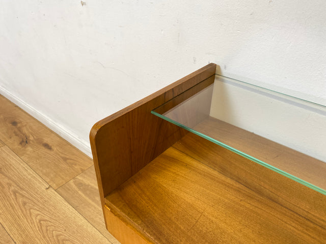 WMK I Formschöner und sehr gut erhaltener Mid-Century Nachttisch mit Schublade & Glas Ablage I Nachtkommode Nachtschrank Nachtschränkchen Kommode Beistelltisch 50er 60er Vintage I Berlin Köln Bremen