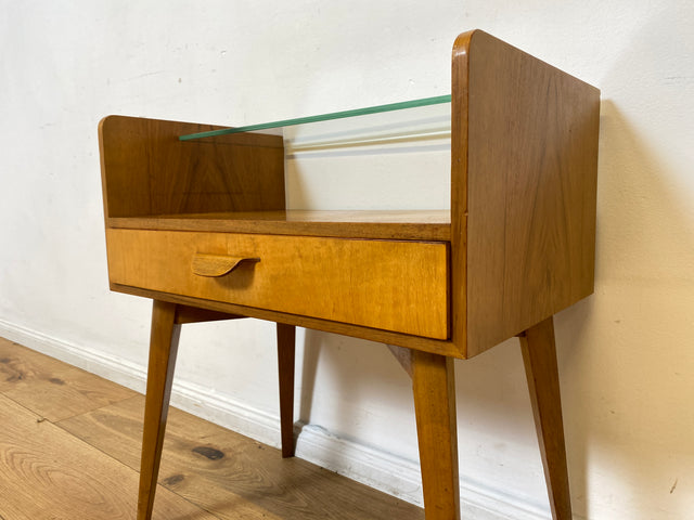 WMK I Formschöner und sehr gut erhaltener Mid-Century Nachttisch mit Schublade & Glas Ablage I Nachtkommode Nachtschrank Nachtschränkchen Kommode Beistelltisch 50er 60er Vintage I Berlin Köln Bremen