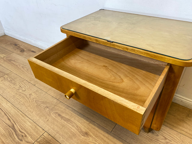 WMK I 1/2 Stilvoller Mid-Century Nachttisch mit Schubladen, Glasauflage und Originalgriffen