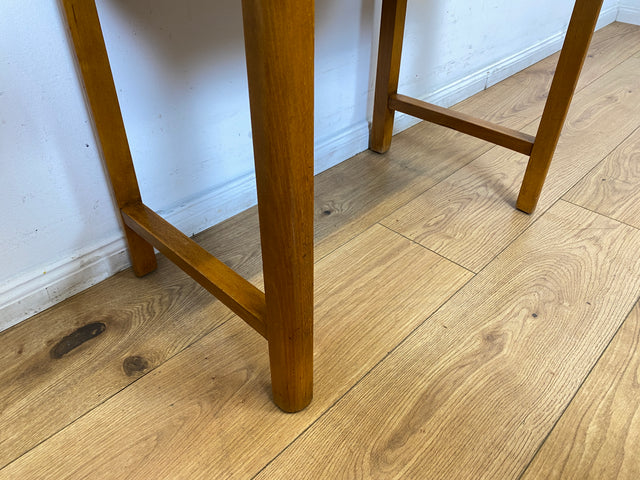 Schöne und sehr gut erhaltene Mid-Century Nähkommode aus vollem Holz mit Schubladen und Holzgriffen I Kommode Ablage Flurkommode Nähtisch Schminktisch Beistelltisch Vintage I