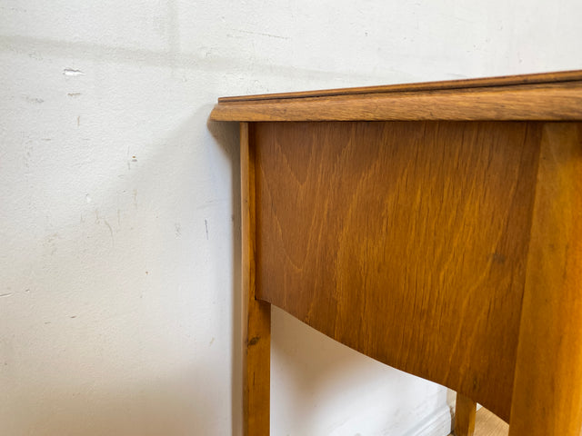 Schöne und sehr gut erhaltene Mid-Century Nähkommode aus vollem Holz mit Schubladen und Holzgriffen I Kommode Ablage Flurkommode Nähtisch Schminktisch Beistelltisch Vintage I