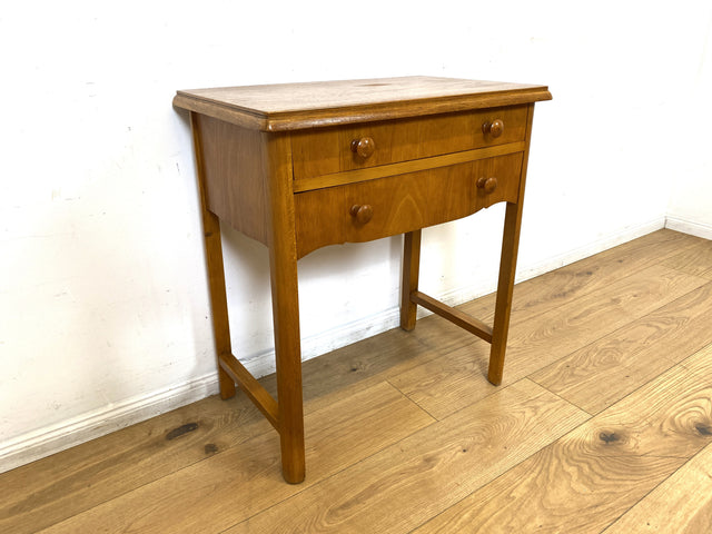 Schöne und sehr gut erhaltene Mid-Century Nähkommode aus vollem Holz mit Schubladen und Holzgriffen I Kommode Ablage Flurkommode Nähtisch Schminktisch Beistelltisch Vintage I