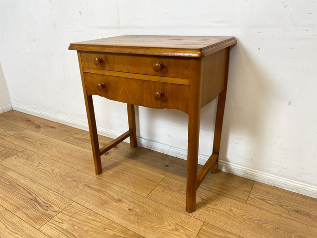 Schöne und sehr gut erhaltene Mid-Century Nähkommode aus vollem Holz mit Schubladen und Holzgriffen I Kommode Ablage Flurkommode Nähtisch Schminktisch Beistelltisch Vintage I