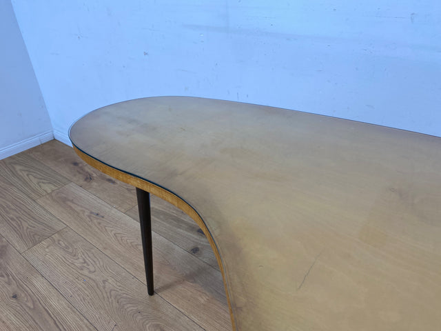Formschöner und sehr gut erhaltener Mid-Century Nierentisch mit abnehmbarer Glasauflage & konischen Tischbeinen I Couchtisch Wohnzimmertisch Coffee Table 50er 60er Vintage I