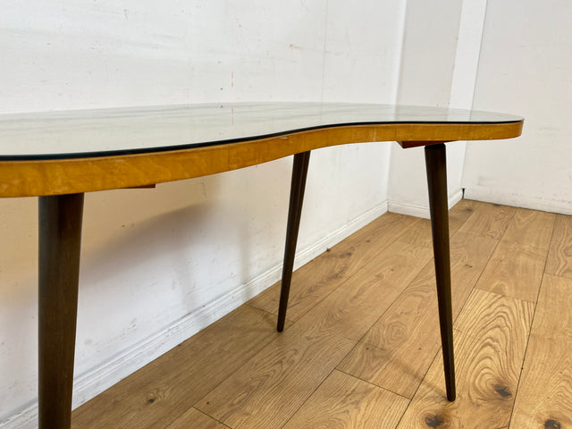 Formschöner und sehr gut erhaltener Mid-Century Nierentisch mit abnehmbarer Glasauflage & konischen Tischbeinen I Couchtisch Wohnzimmertisch Coffee Table 50er 60er Vintage I