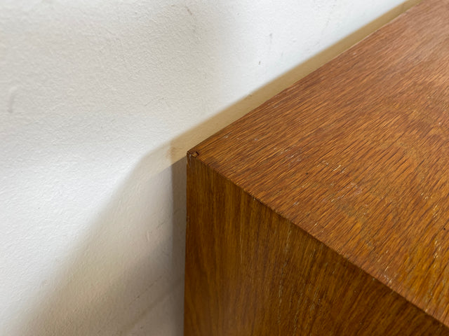 Hochwertiges Mid-Century Regal aus vollem Holz mit verstellbaren Regalböden & neuen Metallfüßen I Holzregal Bücherregal Bücherschrank Küchenregal Regalwand Vintage Retro 60er I