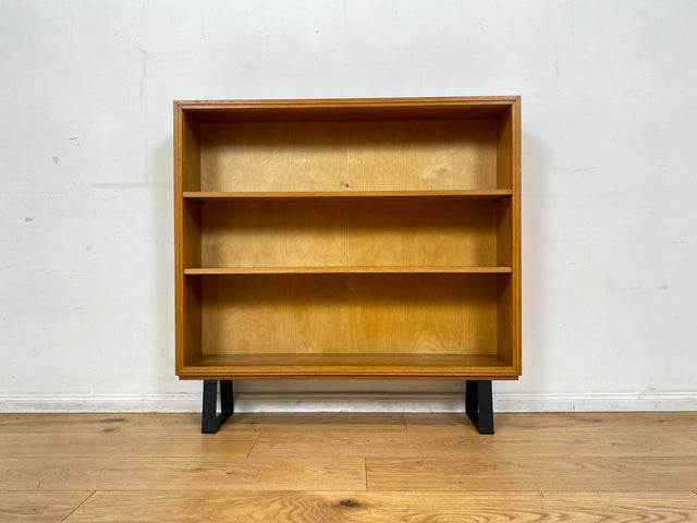 Hochwertiges Mid-Century Regal aus vollem Holz mit verstellbaren Regalböden & neuen Metallfüßen I Holzregal Bücherregal Bücherschrank Küchenregal Regalwand Vintage Retro 60er I