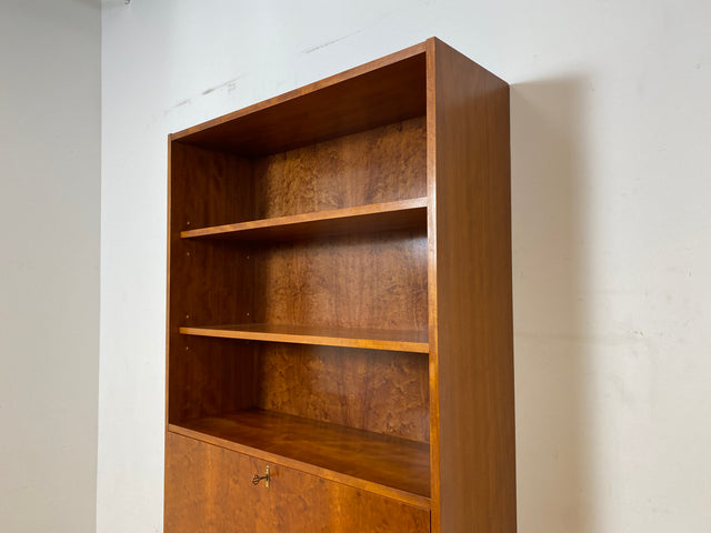 Stilvoller Mid-Century Schreibschrank mit großer Schreibklappe und Regal I Sekretär Schreibkommode Schreibtisch Bücherschrank Bücherregal Highboard Regalwand Vintage 60er I