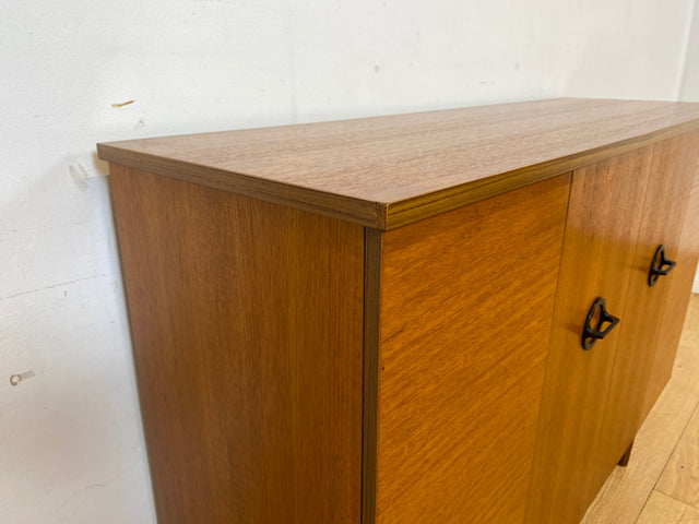 Stilvolle und gut erhaltene Mid-Century Schuhkommode mit hübschen Originalgriffen I Schuhschrank Flurschrank Flurkommode Sideboard Kommode Schuh 60er 70er Vintage Retro I