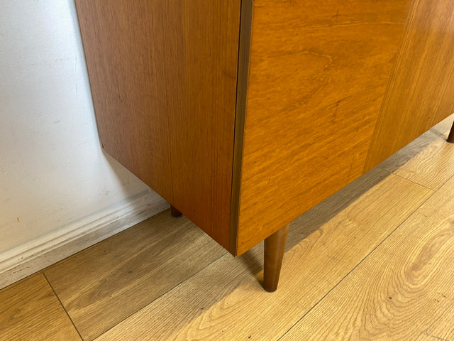 Stilvolle und gut erhaltene Mid-Century Schuhkommode mit hübschen Originalgriffen I Schuhschrank Flurschrank Flurkommode Sideboard Kommode Schuh 60er 70er Vintage Retro I