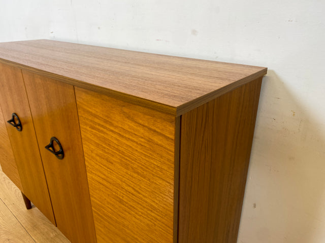 Stilvolle und gut erhaltene Mid-Century Schuhkommode mit hübschen Originalgriffen I Schuhschrank Flurschrank Flurkommode Sideboard Kommode Schuh 60er 70er Vintage Retro I