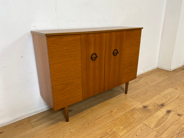 Stilvolle und gut erhaltene Mid-Century Schuhkommode mit hübschen Originalgriffen I Schuhschrank Flurschrank Flurkommode Sideboard Kommode Schuh 60er 70er Vintage Retro I