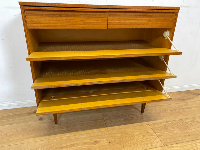 Stilvolle und sehr gut erhaltene Mid-Century Schuhkommode im skandinavischen Stil mit Schubladen & Holzgriffen I Schuhschrank Flurkommode Garderobe Flurschrank Vintage I
