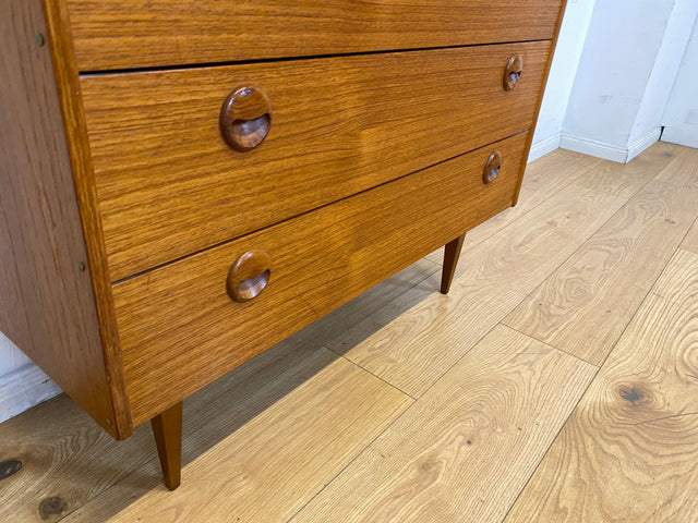 Stilvolle und sehr gut erhaltene Mid-Century Schuhkommode im skandinavischen Stil mit Schubladen & Holzgriffen I Schuhschrank Flurkommode Garderobe Flurschrank Vintage I