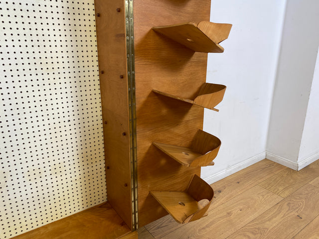 WMK I Sehr schöner und praktischer Mid-Century Schuhschrank mit Schubladen und Messinggriffen
