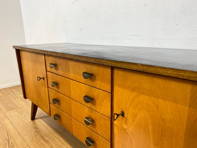 Stilvolles & hochwertiges Mid-Century Sideboard aus vollem Holz mit Schubladen & Messinggriffen I Kommode Lowboard Schrank Anrichte TV-Lowboard Fernsehbank Vintage 50er 60er I