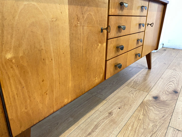 Stilvolles & hochwertiges Mid-Century Sideboard aus vollem Holz mit Schubladen & Messinggriffen I Kommode Lowboard Schrank Anrichte TV-Lowboard Fernsehbank Vintage 50er 60er I