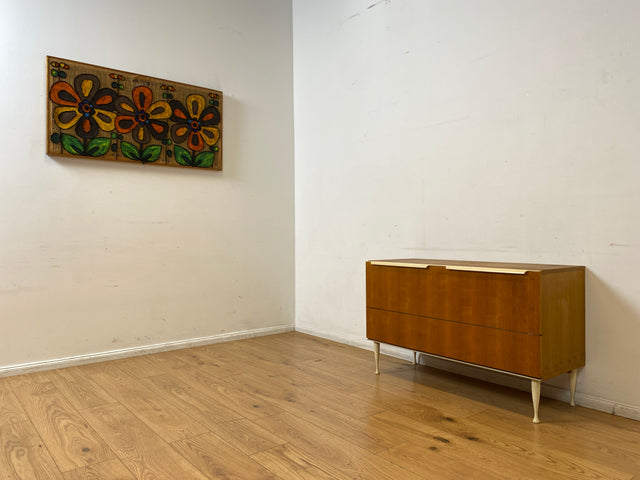 Stilvolles helles Mid-Century Sideboard aus 1966 in Esche mit verschließbarem Gitter für Bettdecken I Wäschekommode Kommode Wäschetruhe TV Lowboard Board 60er Vintage I