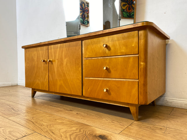 WMK I Stilvolle Mid-Century Spiegelkommode mit Klappbarem Spiegel & Schubladen
