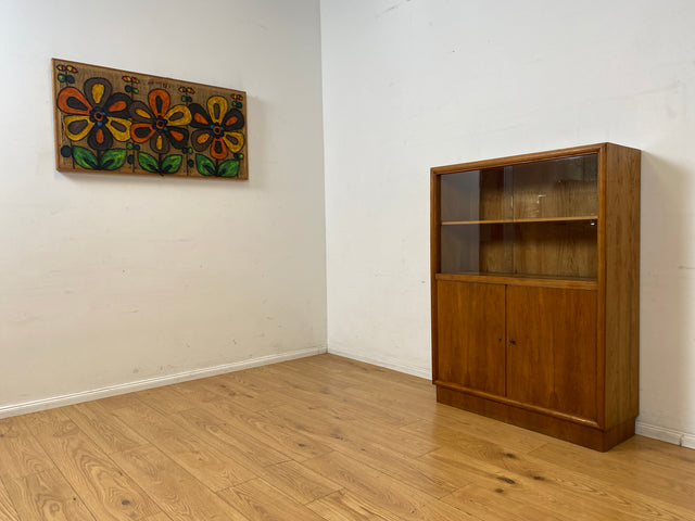 Stilvolle Mid-Century Vitrine aus vollem Holz in Eiche mit Schubladen I Glasvitrine Bücherschrank Büchervitrine Highboard Schrank Geschirrschrank Vintage 50er 60er I