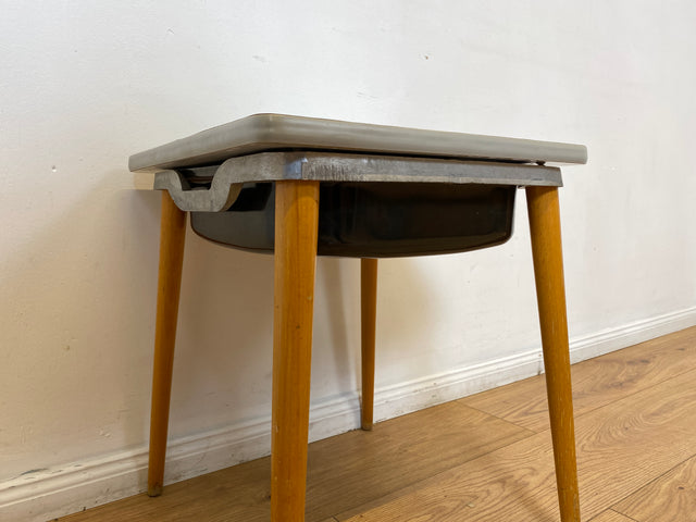 WMK I Praktischer Mid-Century Waschhocker mit klappbarem Sitz & herausnehmbarer Emaille Schüssel