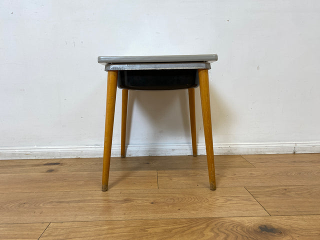 WMK I Praktischer Mid-Century Waschhocker mit klappbarem Sitz & herausnehmbarer Emaille Schüssel