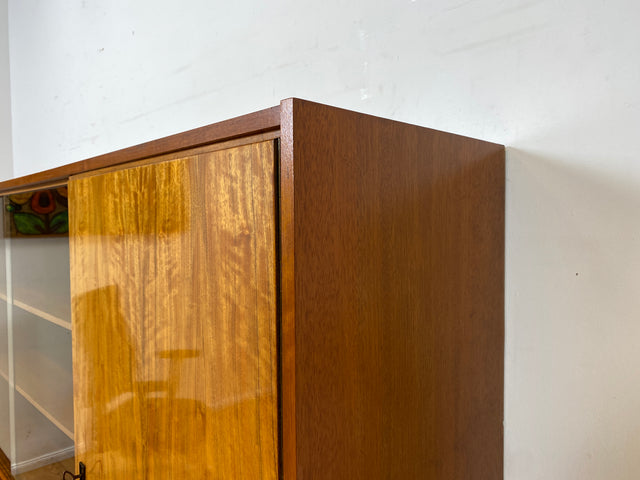 Schöner und gut erhaltener Mid-Century Wohnzimmerschrank mit Vitrine I Schrank Highboard Sideboard Anrichte Geschirrschrank Bücherschrank Büchervitrine Vintage 60er I