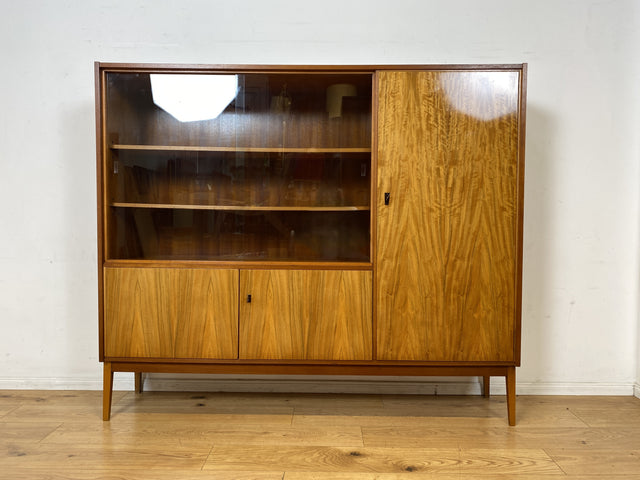 Schöner und gut erhaltener Mid-Century Wohnzimmerschrank mit Vitrine I Schrank Highboard Sideboard Anrichte Geschirrschrank Bücherschrank Büchervitrine Vintage 60er I