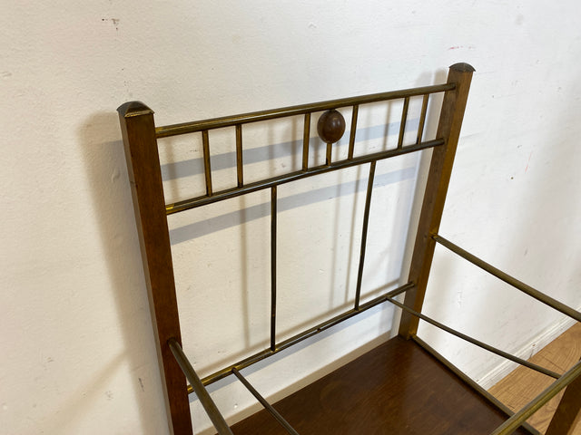 Sehr hübsche Mid-Century Zeitungsablage aus Messing und Holz I Beistelltisch Zeitungsständer Zeitungstisch Flurregal Bad Regal Ablage Alt 50er 60er Vintage I