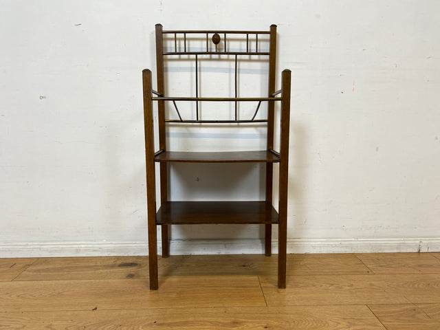 Sehr hübsche Mid-Century Zeitungsablage aus Messing und Holz I Beistelltisch Zeitungsständer Zeitungstisch Flurregal Bad Regal Ablage Alt 50er 60er Vintage I