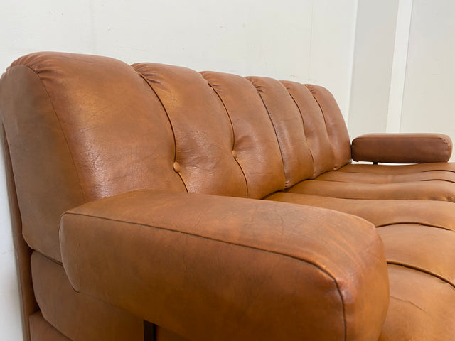 Formschönes und sehr gemütliches modulares 2er Sofa mit gestepptem Kunstleder Bezug I Couch Ledersofa Ledercouch 2-Sitzer Sessel Ledersessel Leder Vintage Retro 70er I