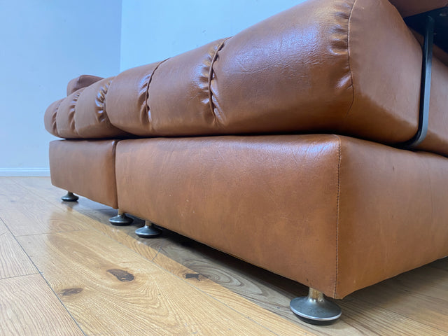Formschönes und sehr gemütliches modulares 2er Sofa mit gestepptem Kunstleder Bezug I Couch Ledersofa Ledercouch 2-Sitzer Sessel Ledersessel Leder Vintage Retro 70er I