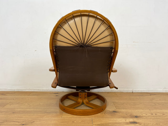 Eleganter & äußerst gemütlicher norwegischer Designer Drehsessel von Rybo Rykken mit beigem Echtleder Bezug