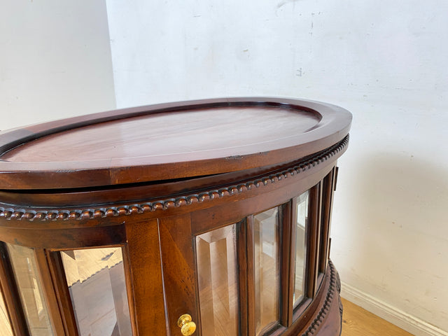 Edle ovale französische Vintage Vitrine im Stile des Barock mit abnehmbarem Serviertablett, handverziert I Beistelltisch Kommode Servierwagen Ablage Nachttisch Rokoko I