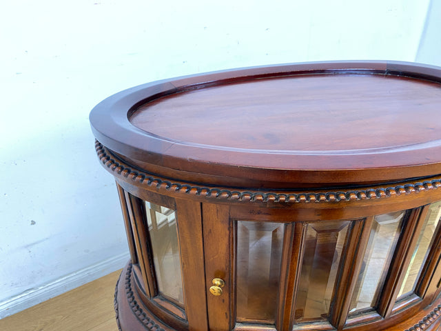 Edle ovale französische Vintage Vitrine im Stile des Barock mit abnehmbarem Serviertablett, handverziert I Beistelltisch Kommode Servierwagen Ablage Nachttisch Rokoko I