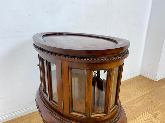 Edle ovale französische Vintage Vitrine im Stile des Barock mit abnehmbarem Serviertablett, handverziert I Beistelltisch Kommode Servierwagen Ablage Nachttisch Rokoko I
