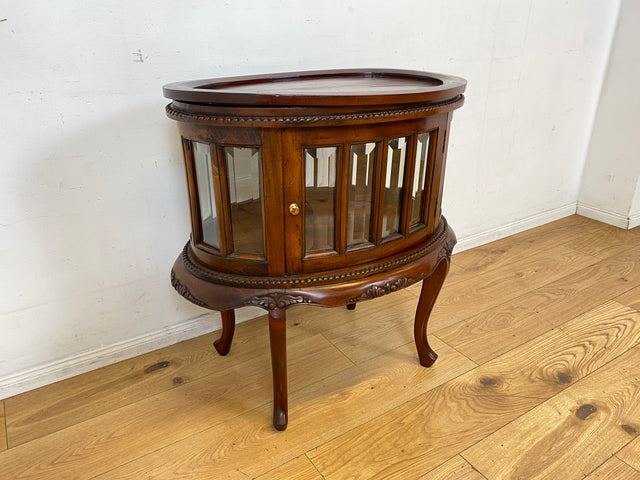 Edle ovale französische Vintage Vitrine im Stile des Barock mit abnehmbarem Serviertablett, handverziert I Beistelltisch Kommode Servierwagen Ablage Nachttisch Rokoko I