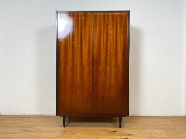WMK I Perfekt aufgeteilter Mid-Century Kleiderschrank mit Schubladen & Kleiderstange I Schrank Wäscheschrank Schlafzimmerschrank Dielenschrank Garderobe Wardrobe 50er 60er Vintage Berlin Hamburg Köln