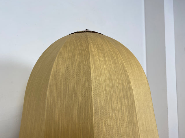 WMK I Besonders schöne Retro Stehlampe mit formschönem Lampenschirm & grandiosem Lampenfuß aus Messing & Holz