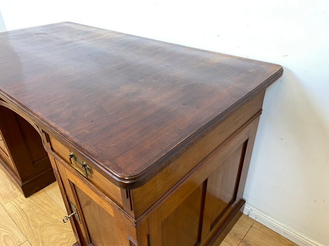 Sehr schöner antiker Schreibtisch aus vollem Holz in Eiche mit Schubladen und Messinggriffen, um 1910 I Arbeitstisch Bürotisch Sekretär Desk Vintage Gründerzeit I