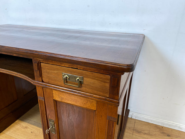 Sehr schöner antiker Schreibtisch aus vollem Holz in Eiche mit Schubladen und Messinggriffen, um 1910 I Arbeitstisch Bürotisch Sekretär Desk Vintage Gründerzeit I