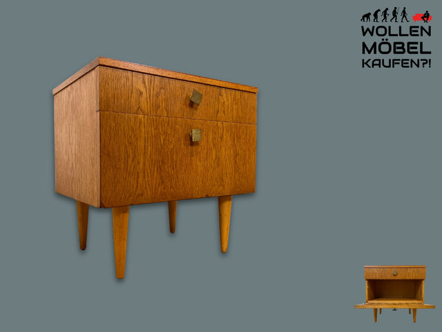 Sehr schöner heller Mid-Century Nachttisch in Eichenholz mit Schublade und Messinggriffen