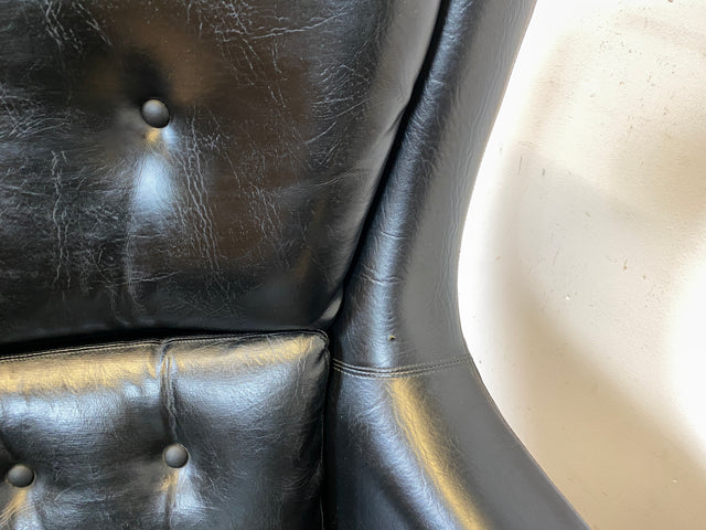Formschöner skandinavischer Space Age Drehsessel mit Kunstleder Bezug bau ähnlich mit Eggchair I Sessel Ledersessel Armchair Designersessel Ei Lesesessel Vintage 70er I
