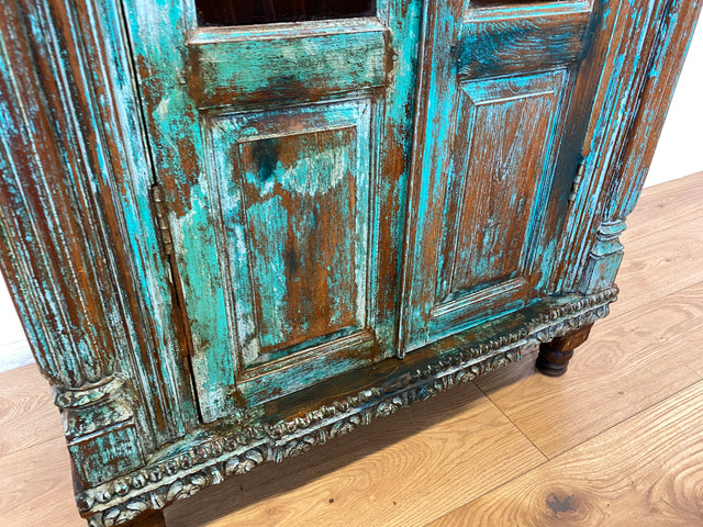 WMK I Einzigartiger Schrank aus antiker handverzierter Tür und charaktervollem massivem Altholz I Vitrine Wäscheschrank Flurschrank Highboard Cabinet Shabby Chic Vintage Boho I Berlin NRW Hamburg