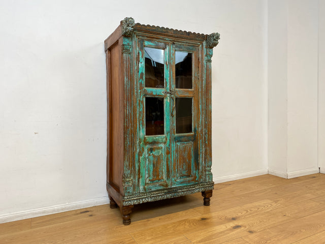 WMK I Einzigartiger Schrank aus antiker handverzierter Tür und charaktervollem massivem Altholz I Vitrine Wäscheschrank Flurschrank Highboard Cabinet Shabby Chic Vintage Boho I Berlin NRW Hamburg