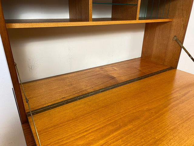 WMK I Eleganter und sehr gut erhaltener Schreibschrank aus 1970