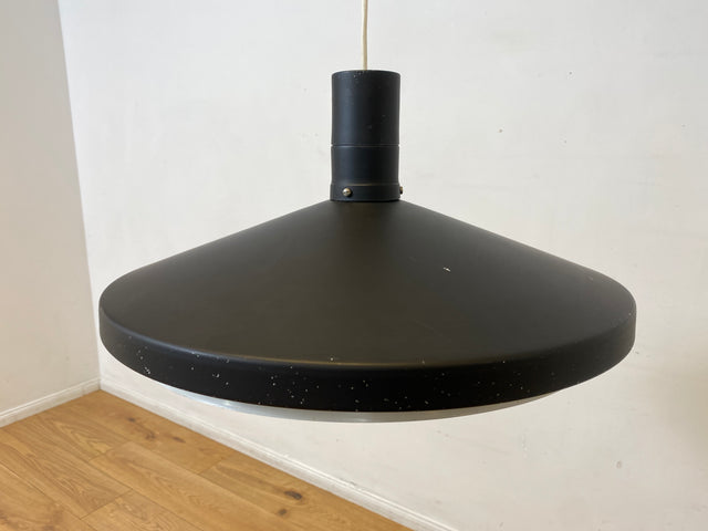 WMK I Stilvolle schwarze 60er Jahre Designer Hängelampe P 605 by Wolfgang Dyroff aus Aluminium