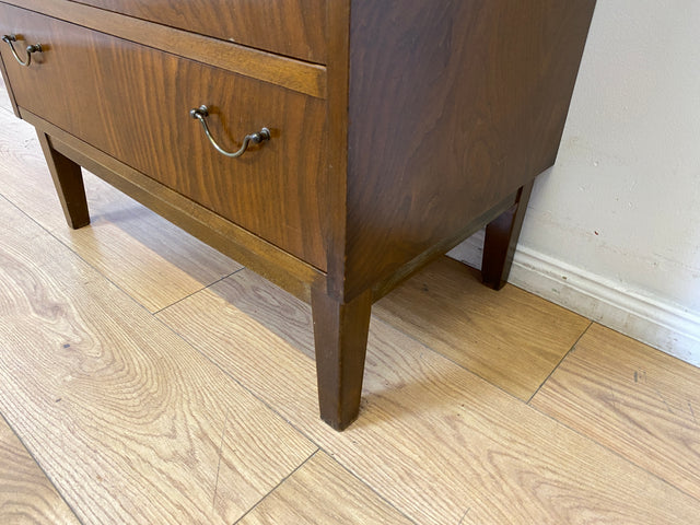 WMK I Hochwertige skandinavische Mid-Century Kommode aus vollem Holz mit 6 Schubladen &amp; Messinggriffen