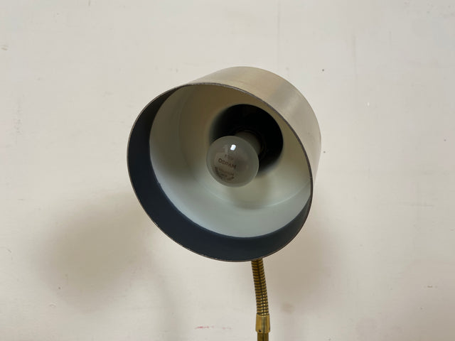 Skandinavische Space Age Stehlampe von Boréns Elektriska in gebürstetem Aluminium mit flex. Schwanenhals