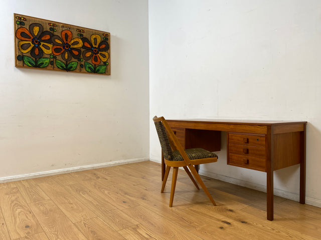 WMK I Stilvoller skandinavischer Mid-Century Designer Schreibtisch von Domino Møbler in Teakholz